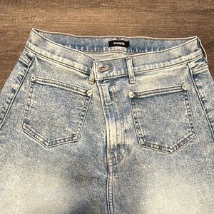 High Waisted Light Wash Modern Wide Leg Jeans. Only used once. Size 10 S